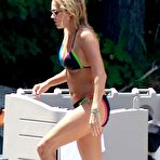 Pic of Carrie Underwood in bikini on a lake in Ontario