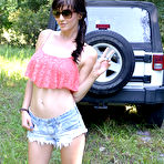 Pic of Amber Hahn Jeep Girl / Hotty Stop