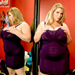 Pic of XL Girls - Never Enough Renee. So here's two! - Renee Ross (95 Photos) (Page /main.php)