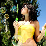 Pic of Bubbles and the Butt!  free photos and videos on 1By-Day.com