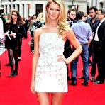 Pic of Rosie Huntington-Whiteley shows her long legs