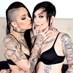 Pic of Leigh Raven Two tatooed lesbians