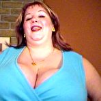 Pic of Mature fattie Wonder Tracy bangs her huge breasts and puffy pussy by her dildo