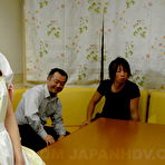 Pic of   Waitress Shino Tanaka is doing a great job | JapanHDV