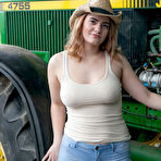 Pic of Dallin Thorn Tractor Girl Cosmid - Cherry Nudes