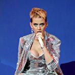 Pic of Katy Perry shows her panties on a stage