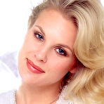 Pic of Dorothy Stratten Playboy Playmate - Curvy Erotic