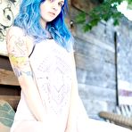 Pic of Tattooed blue haired babe stripping panties off her sexy ass | Erotic Beauties