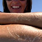 Pic of Hairy-Arms.com