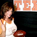Pic of 
        Sexy Deauxma gets ready for the big game photos    