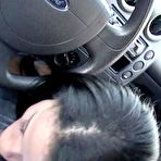 Pic of Hugos Sex-Club | Valensina, genannt "Teen Drecksau mit geiler Fotze" bläst während der Fahrt im Auto und wird gefickt