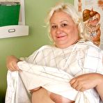 Pic of Chubby Loving - Blonde Mature Fatty Lisa Smith Posing In Hospital