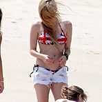 Pic of Avril Lavigne Rocking a British Bikini – Bisexual Dave
