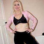 Pic of Sporty Wife Fucked By Her Hubby – UK Wives Pics