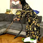 Pic of Sucking the hard dick instead of vacuuming the floor | Sex With Muslims