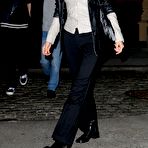 Pic of Bella Hadid - Seen out and about in New York City - 12/21/23 - The Drunken stepFORUM - A place to discuss your worthless opinions