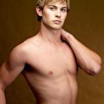 Pic of VipGalleries.net Chace Crawford :: FreeMaleCelebrityArchive.com