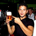 Pic of VipGalleries.net Ryan Thomas :: FreeMaleCelebrityArchive.com