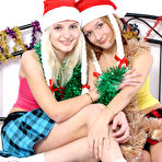 Pic of Clubseventeen two christmas teenies showing their body