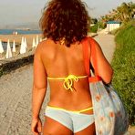 Pic of Girls On Beach