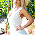 Pic of NikkiSims.com