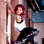 Pic of PinkFineArt | Becky Stevens in Wall from Sandra Shine Live
