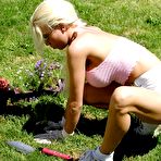 Pic of Kelly Erikson: Kelly Erikson sunbathing, getting naked... - BabesAndStars.com