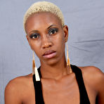 Pic of Zara in Zara in black women