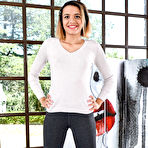 Pic of Ariana Cox in Ariana Cox in latinas