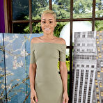 Pic of Arie in Arie in black women