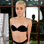 Pic of Arie in Arie in black women