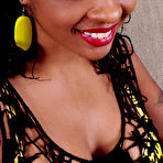 Pic of Dee in Dee in black women