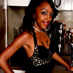 Pic of LeBrooks in LeBrooks in black women