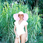 Pic of Ulya G in Layers