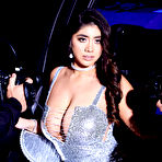 Pic of Violet Myers Exotic Hourglass Body