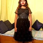 Pic of Indian teen sports a touch of lipstick while getting completely naked