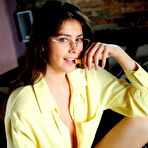 Pic of Foxy Alissa Want To Play - Nude Girls Alert